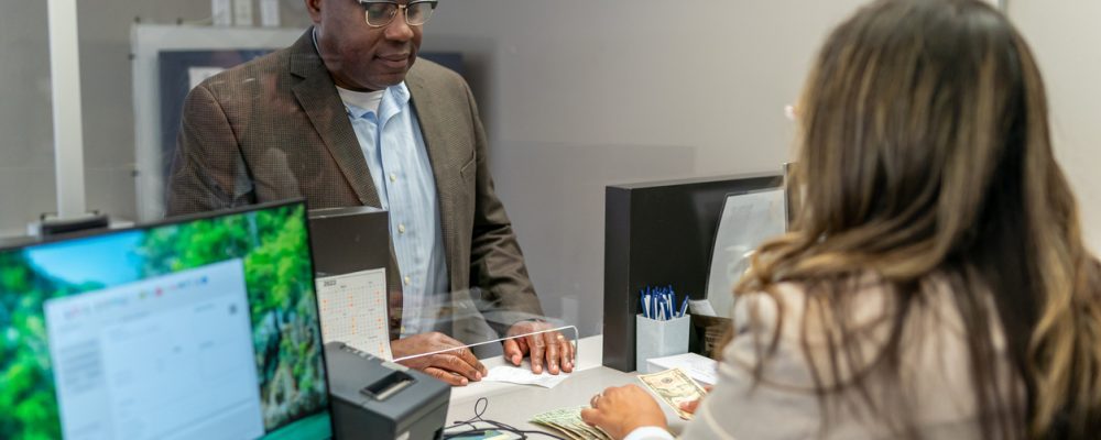 Cliente realizando un envío